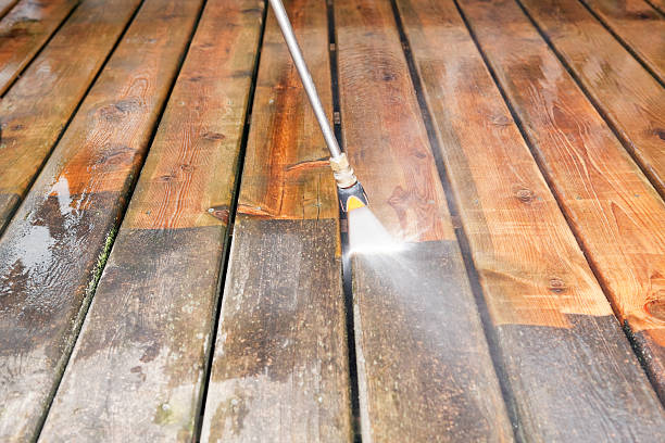 Best Pool Deck Cleaning  in Labasas, CA